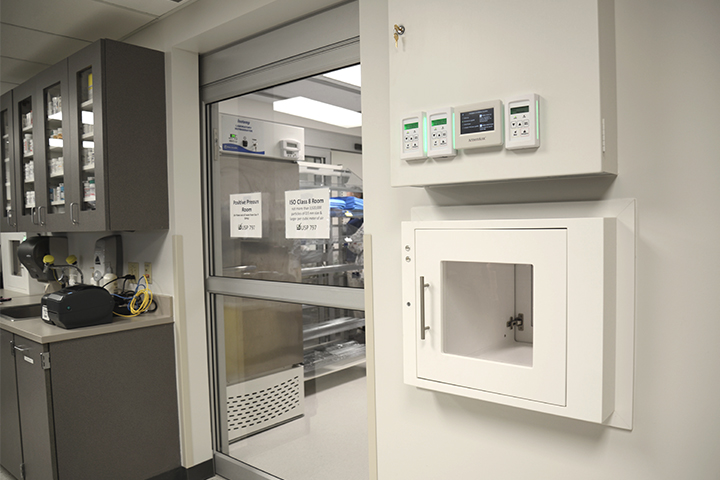 New cleanroom pass-throughs in TUKHS cancer sites
